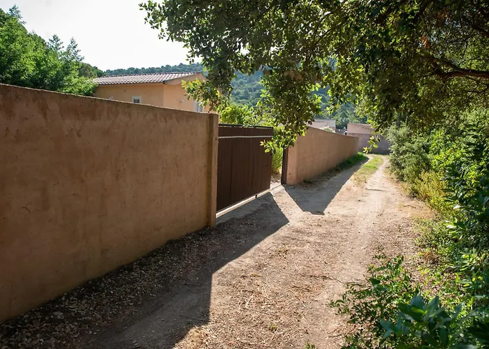 Villa Mini Independante Ideale Et Tres Bien Situee *