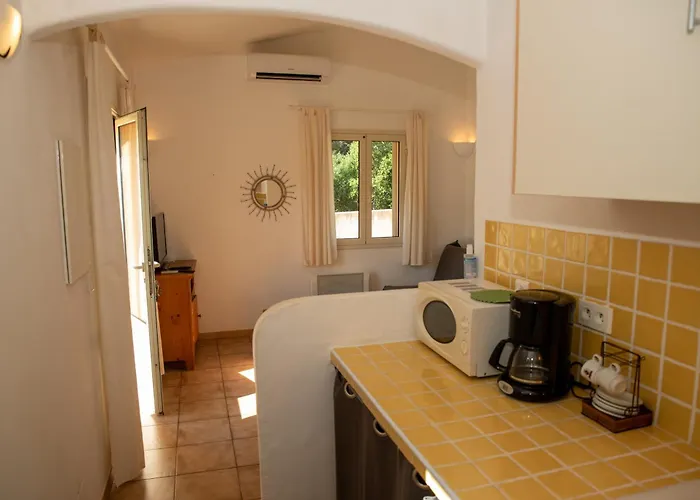 Mini Independante Ideale Et Tres Bien Situee Villa